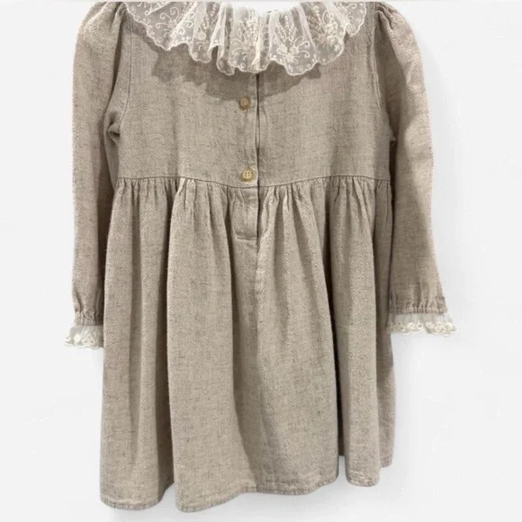Elegant Kids Dress with Lace Collar in Beige - Picture 2 of 6